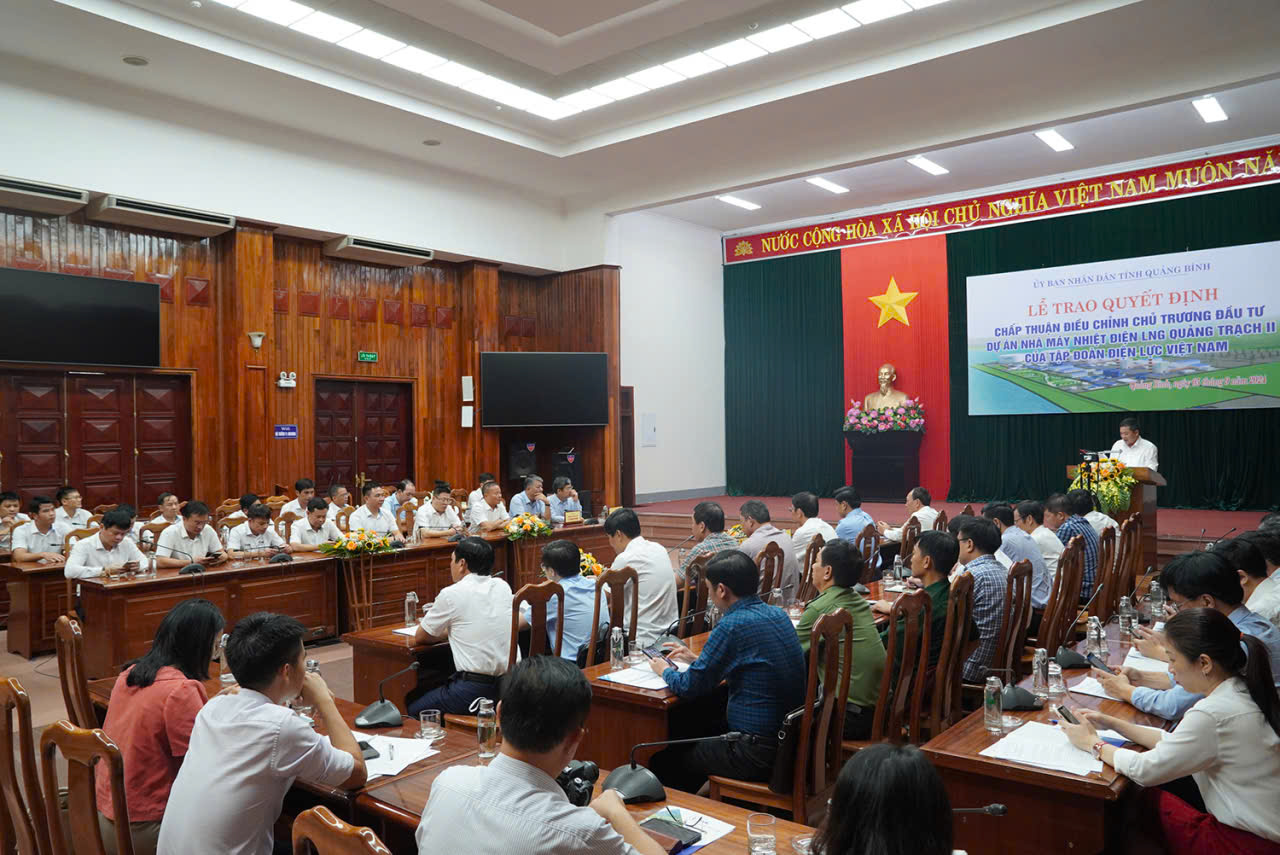 Toàn cảnh buổi&nbsp;lễ trao quyết định chấp thuận điều chỉnh chủ trương Pg88vn Trang Chủ Chính Thức Pg88vn.top độc quyền mỗi ngày Nhà máy Nhiệt điện LNG Quảng Trạch II.