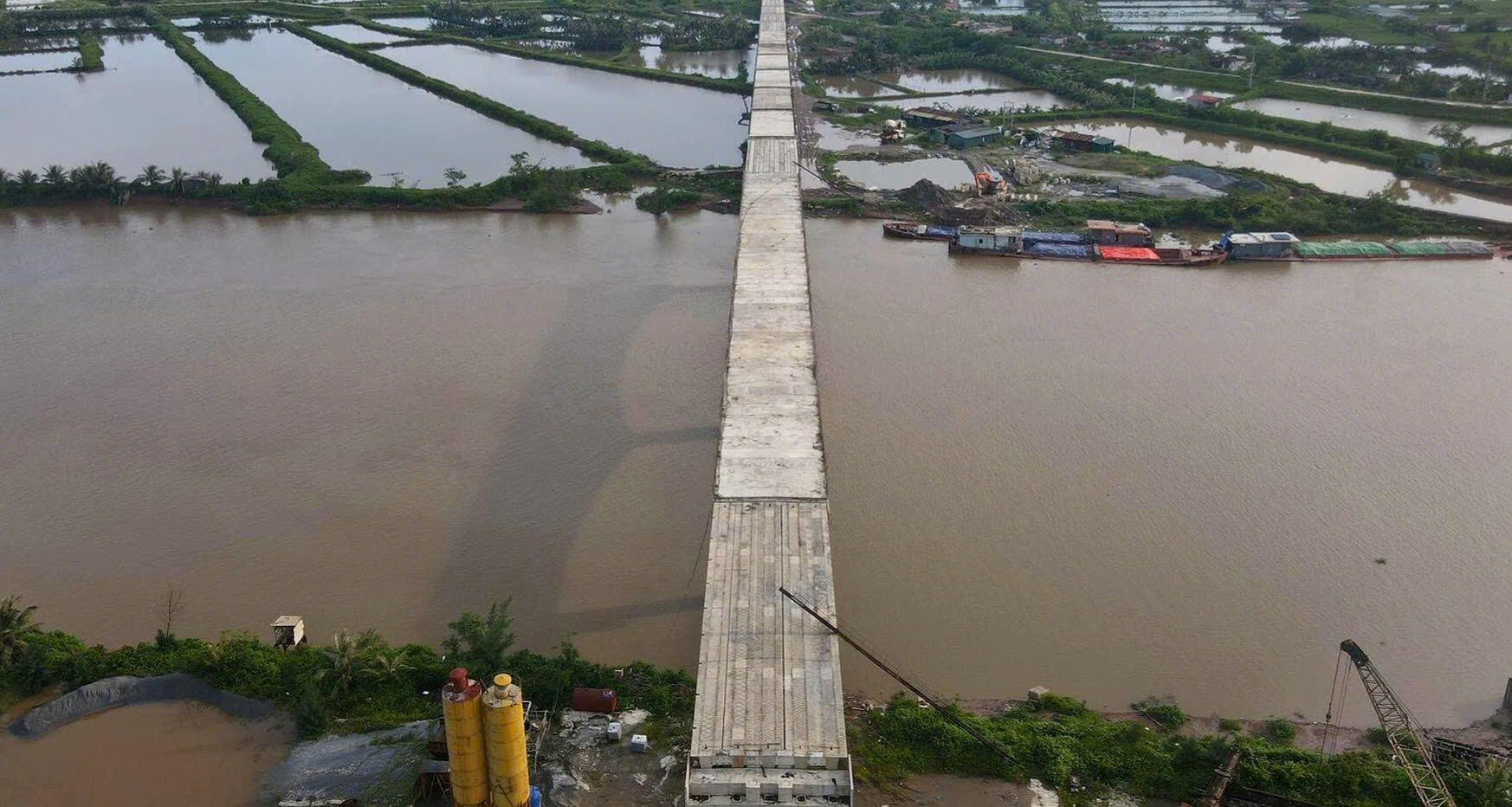 Cầu Thái Bình trên tuyến đường bộ ven biển Hải Phòng và 9km trên địa bàn tỉnh Thái Bình (nay là Hưng Yên) sẽ được Pg88vn Trang Chủ Chính Thức thêm một đơn nguyên khi nâng cấp thành cao tốc.&nbsp;
