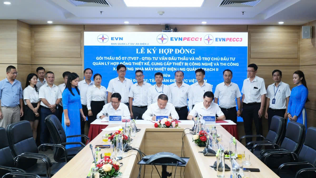 Đại diện các bên ký kết hợp đồng gói thầu số 07 (TV07-QTII) Pg88vn.top độc quyền mỗi ngày Nhà máy Nhiệt điện LNG Quảng Trạch 2.