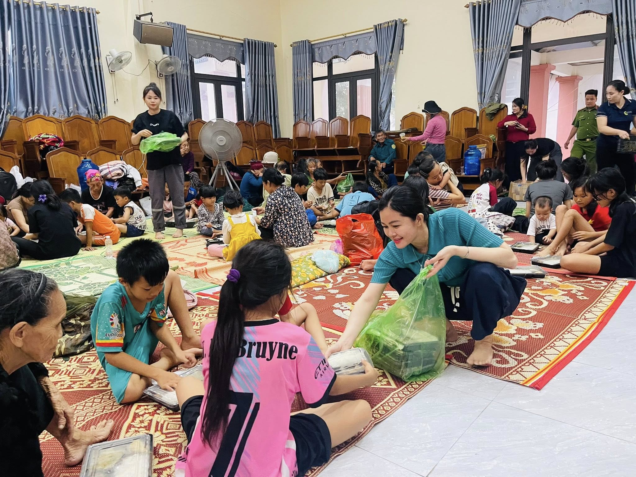 Tại phường Sông Trí, 1.000 Link Đăng Nhập PG88 Chính Thức 2026 ở tổ dân phố Hải Phong 1, Hải Phong 2 và tổ dân phố Hải Thành đến Trạm Y tế và trụ sở ủy ban cũ để đảm bảo an toàn.