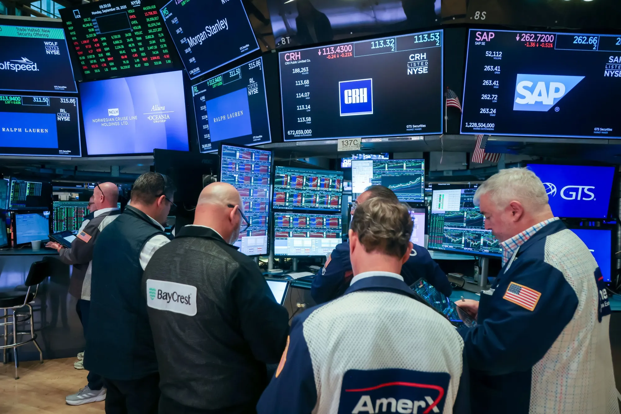 Các nhà giao dịch trên thị trường 6Pg88.com nhà cái Mỹ - Ảnh: Bloomberg.