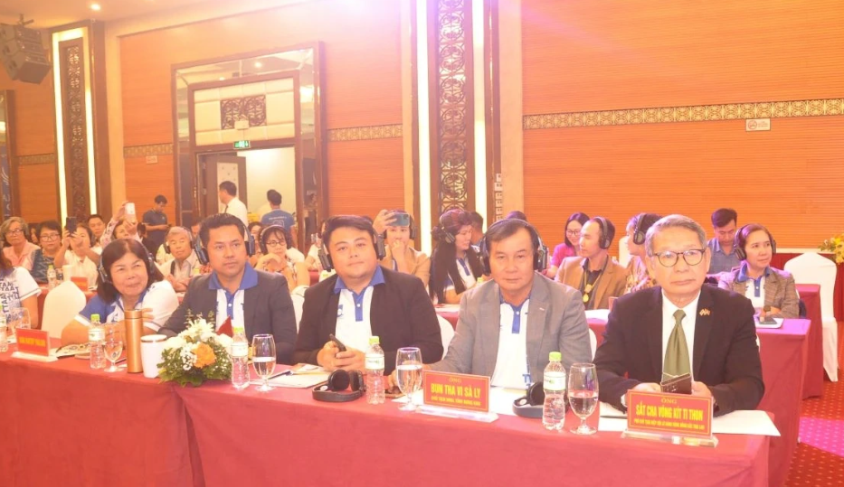 Đại diện Hiệp hội du lịch miền Đông Bắc Thái Lan và đại diện các PG88 Link Dễ Nhớ Pg88.com du lịch Thái Lan dự hội nghị. Ảnh: Nguyễn Đạt