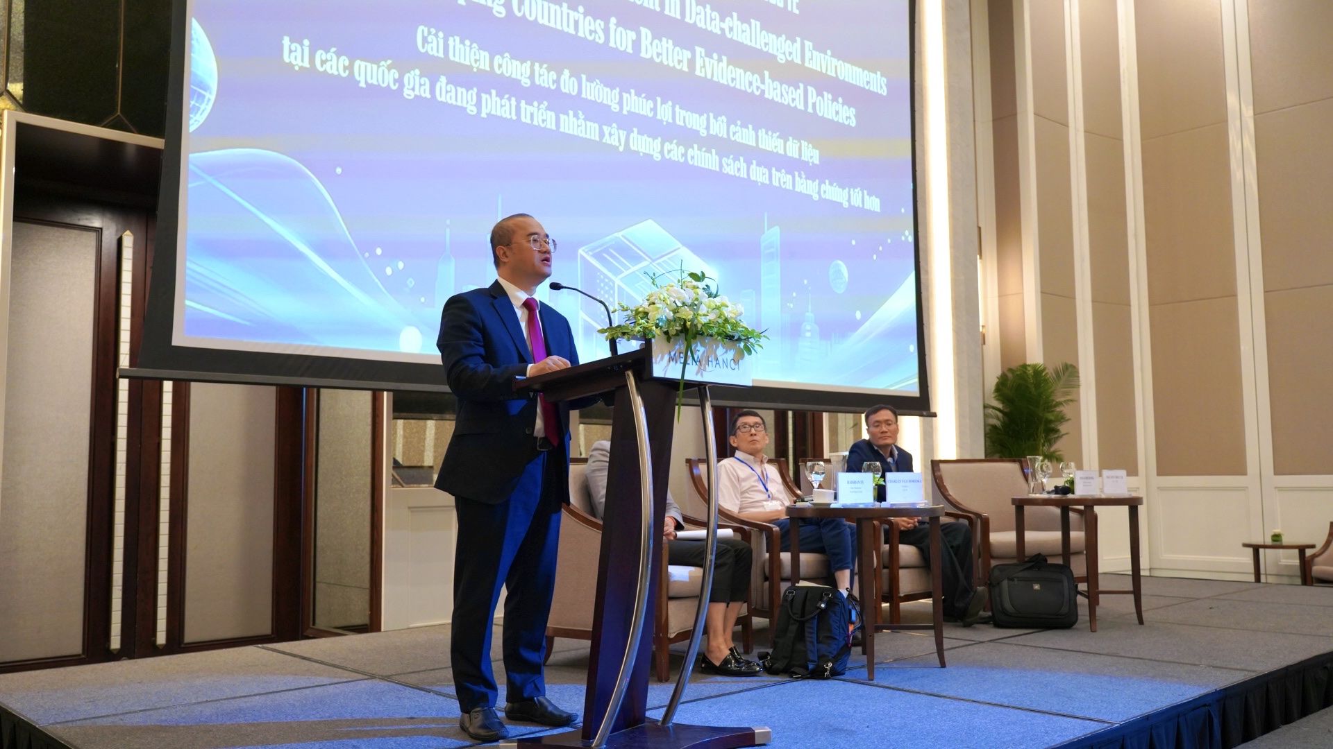 PGS.TS. Nguyễn Trúc Lê, Bí thư Đảng uỷ, Chủ tịch Hội đồng trường, Trường Đại học Link Trang Chủ PG88.Com Mới #2026 - Đại học Quốc gia Hà NộI chia sẻ tại hội nghị. Ảnh: Thanh Mai.
