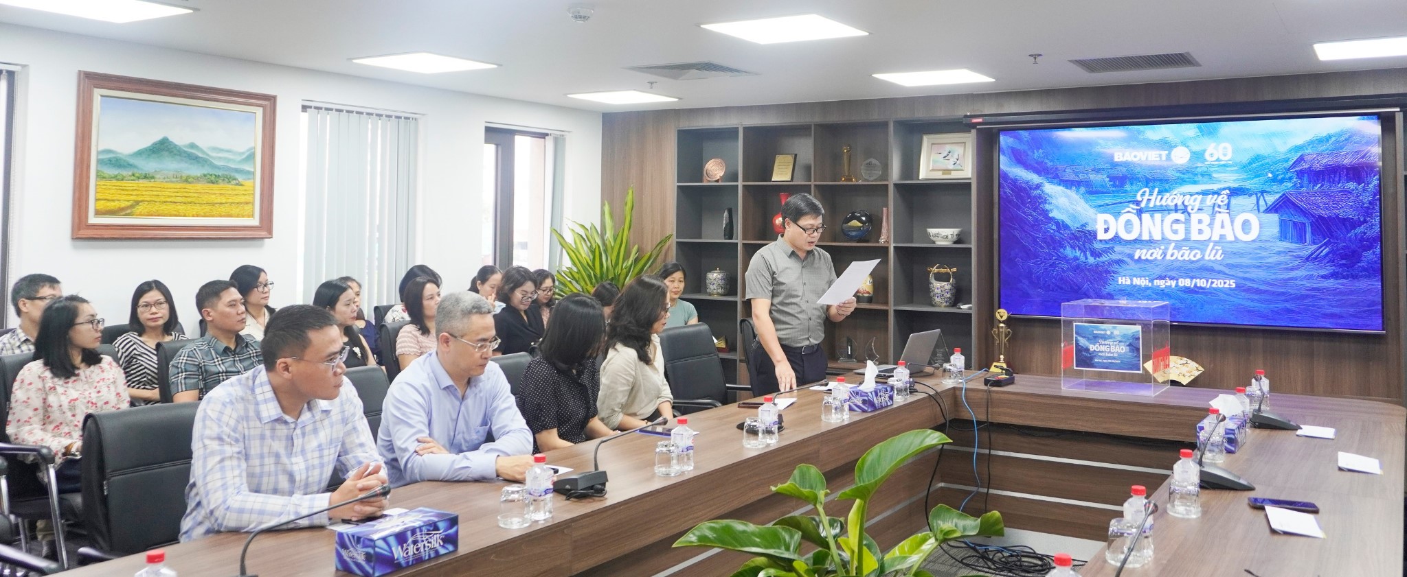 Bảo Việt ủng hộ 600 triệu đồng cho các tỉnh bị thiệt hại bởi bão lũ.