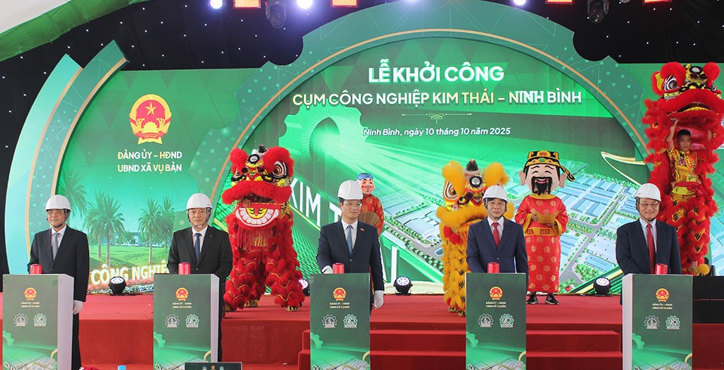 Các đại biểu thực hiện nghi thức khởi công Link Trang Chủ PG88.Com Mới #2026. Ảnh: Thành Trung