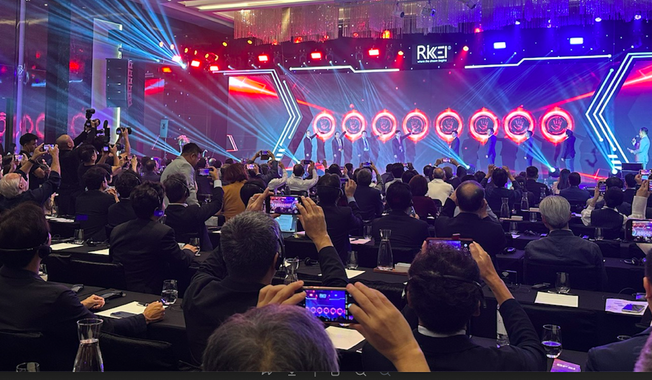 Rikkei Global Summit 2025 (GS2025) - diễn đàn công nghệ quốc tế quy tụ gần 300 PG88 Link Dễ Nhớ Pg88.com và chuyên gia công nghệ hàng đầu đến từ nhiều quốc gia.
