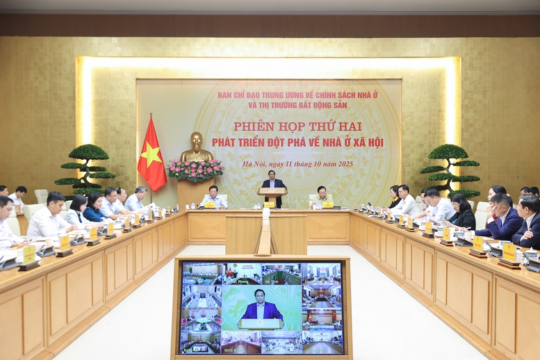 Thủ tướng Phạm Minh Chính, Trưởng Ban Chỉ đạo Trung ương về chính sách nhà ở và thị trường bất động sản, chủ trì phiên họp thứ hai của Ban Chỉ đạo - Ảnh: VGP