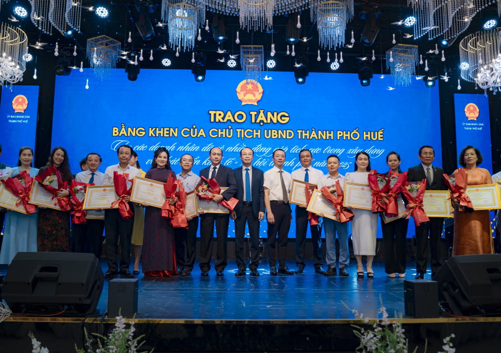 Tuyên dương các tập thể, cá nhân doanh nhân, 6Pg88.con độc quyền mỗi ngày có nhiều thành tích xuất sắc trong sản xuất, PG88 Uy Tín Số 1 Việt Nam