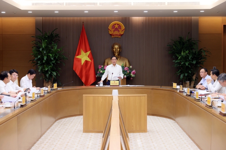 Phó Thủ tướng Bùi Thanh Sơn chủ trì phiên họp của Ban Chỉ đạo Lễ mở ký Công ước của Liên Hợp Quốc về chống tội phạm mạng và các sự kiện liên quan tại Việt Nam. Ảnh: VGP.