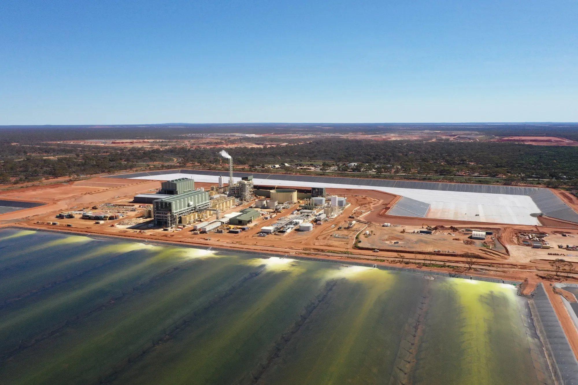 Một nhà máy chế biến đất hiếm ở Kalgoorlie, Australia - Ảnh: Bloomberg