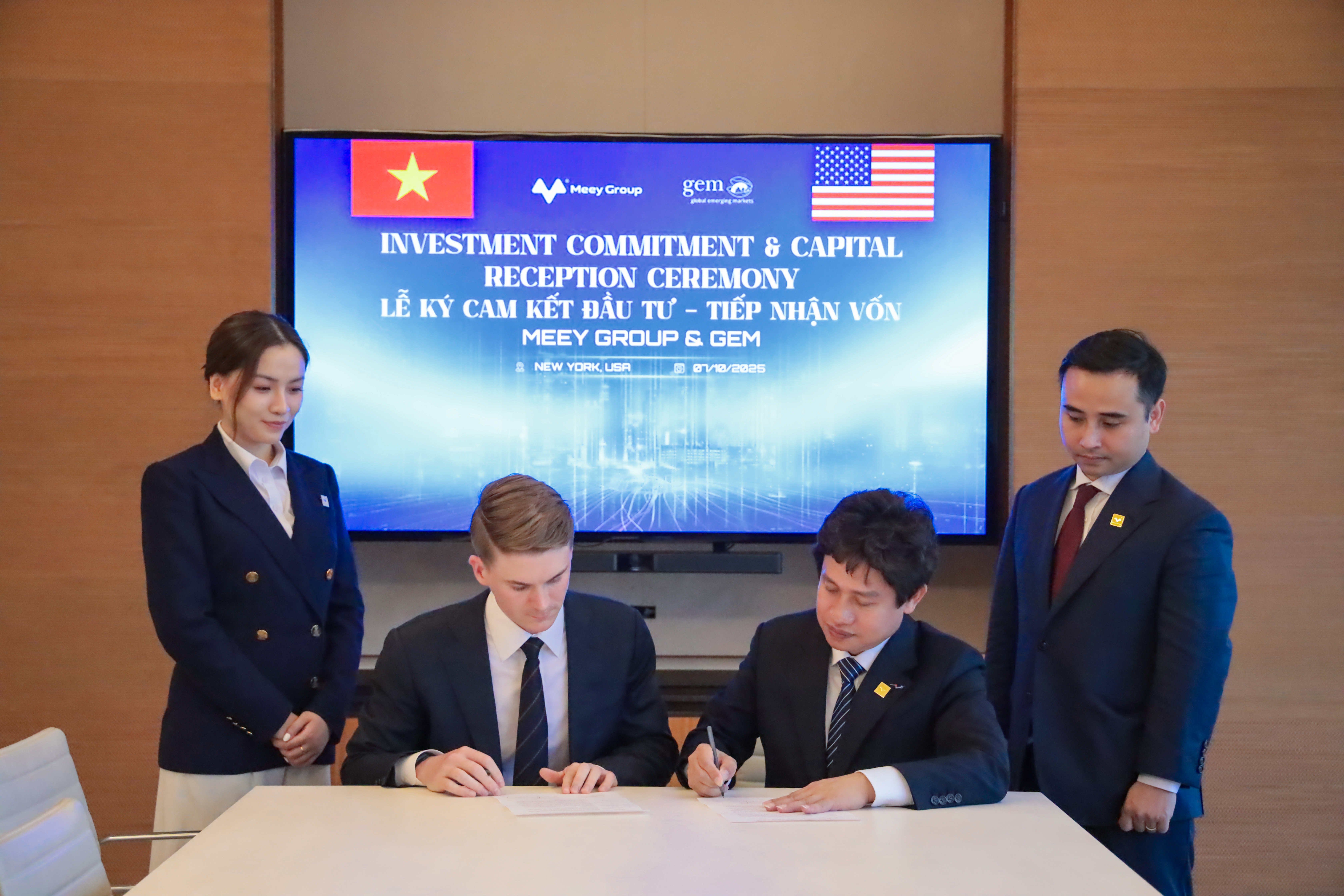 Lễ ký cam kết Pg88vn Trang Chủ Chính Thức và tiếp nhận vốn giữa Meey Group và Quỹ GEM tại New York hôm 7/10. Ảnh: Meey Group.