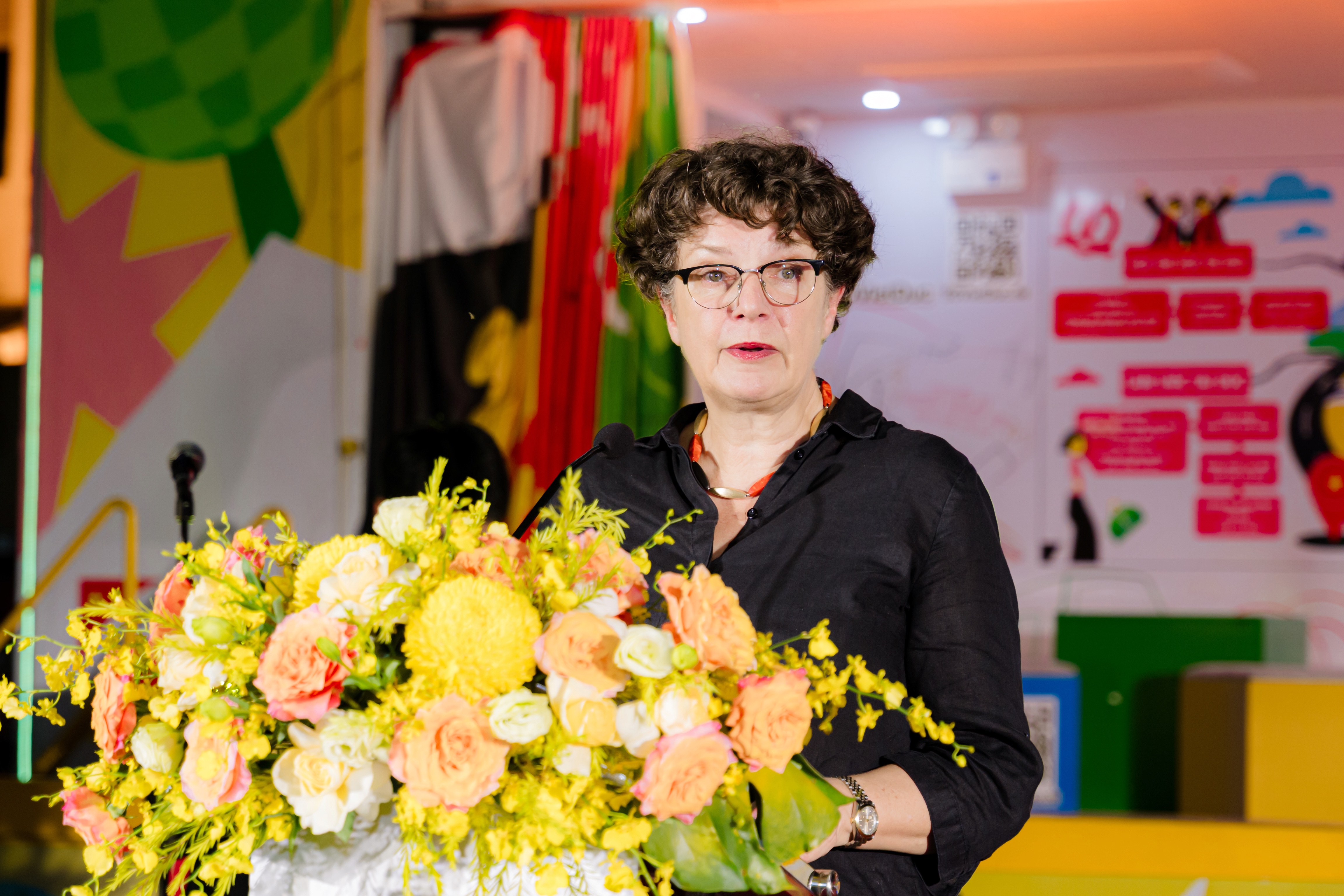 Đại sứ Helga Margarete Barth: 