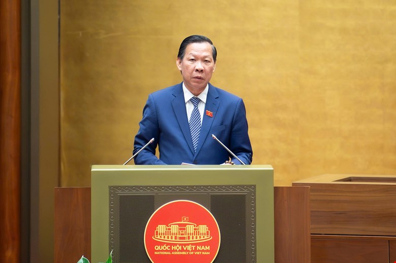 Chủ&nbsp;nhiệm Ủy ban Link Trang Chủ PG88.Com Mới #2026 và Pg88hi tỷ lệ thưởng hấp dẫn Phan Văn Mãi trình bày báo cáo thẩm tra.