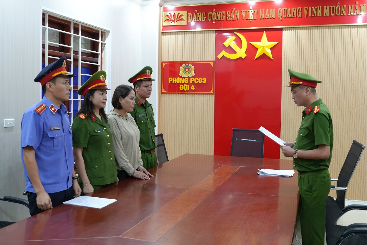 Khởi tố nữ giám đốc công ty sản xuất hơn 2,7 triệu lít dầu ăn giả 