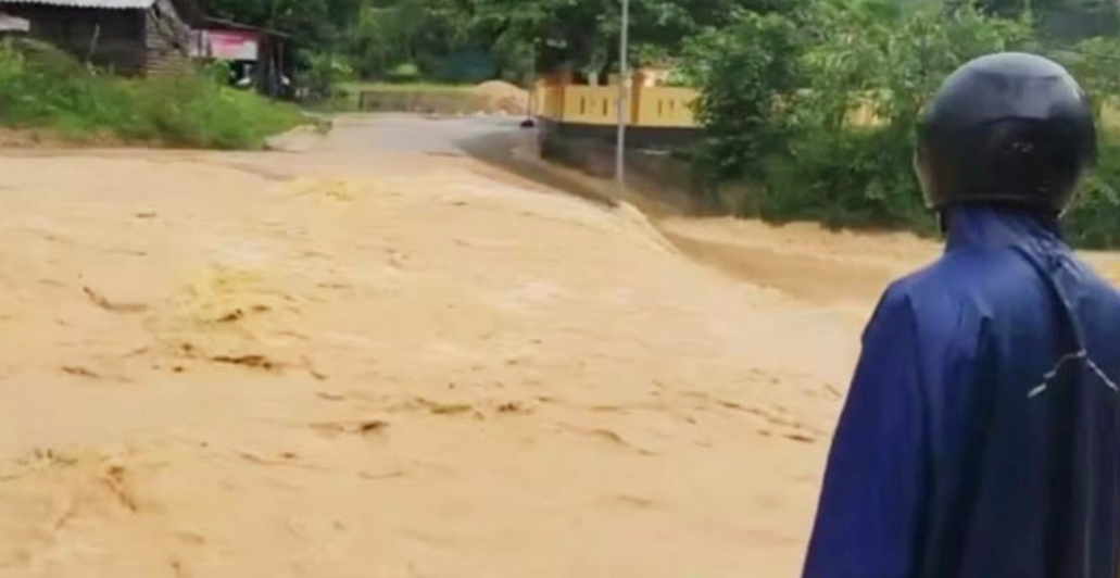 Quảng Trị: Mưa lớn kéo dài, cảnh báo ngập sâu, sạt lở đất 