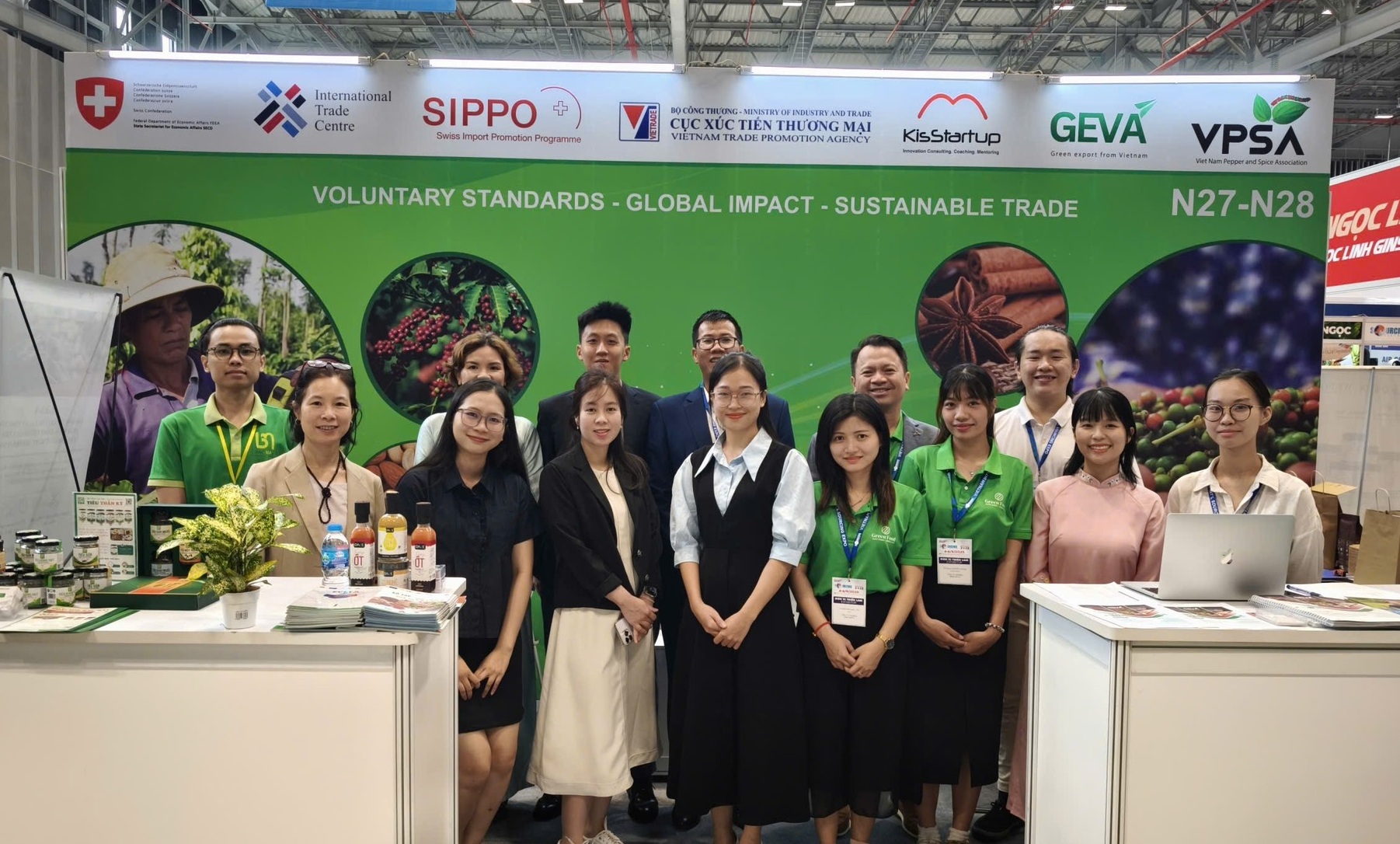 Sự xuất hiện của gian hàng GEVA tại Vietnam International Sourcing Expo 2025 đã góp phần thúc đẩy PG88 Sòng bạc trực tuyến TOP 1 Việt Nam | Casino, Nổ Hũ xanh và mở rộng cánh cửa thị trường quốc tế cho 6Pg88.con độc quyền mỗi ngày trong nước.