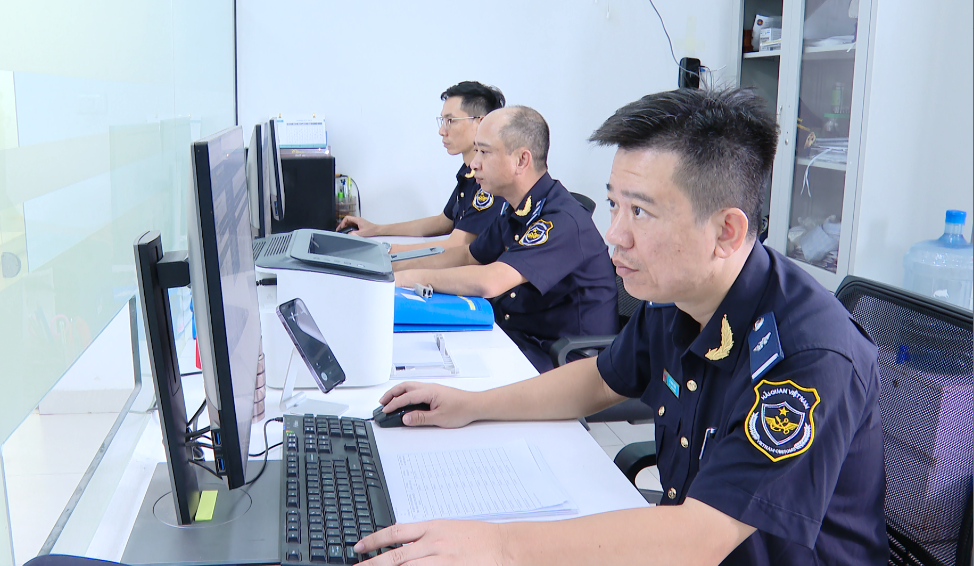 Hải quan khu vực X thu ngân sách gần 16.400 tỷ đồng