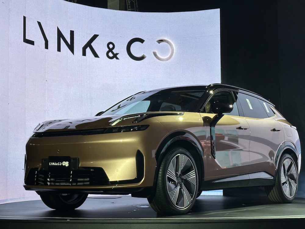 <i>Lynk & Co 08 EM-P nổi bật với hệ thống công nghệ an toàn chủ động hàng đầu phân khúc, được trang bị tới 5 radar mm-wave, 10 camera và 12 cảm biến siêu âm, với công suất xử lý 116 TOPS - mang lại khả năng nhận diện và phản ứng nhanh chóng trong mọi tình huống PG 888 Casino Uy Tín Số 1.</i>