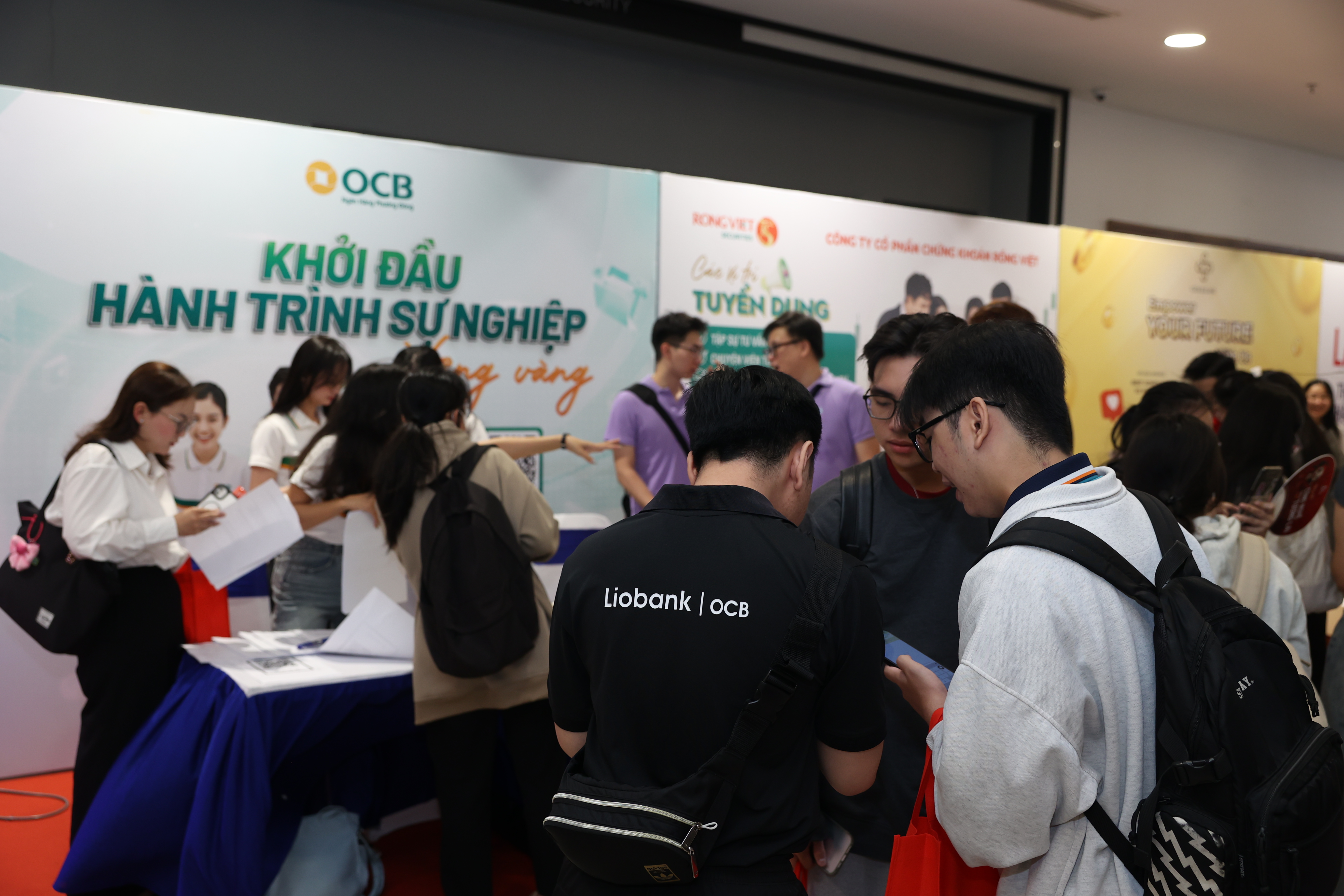 Ngày hội “Thực tập và việc làm TP. Hồ Chí Minh – UEH Career Fair 2025” đợt 2 tại Đại học PG88 ⭐ Link trang chủ số 1 nhà cái PG88 com casino slot TP. Hồ Chí Minh - Ảnh minh họa.