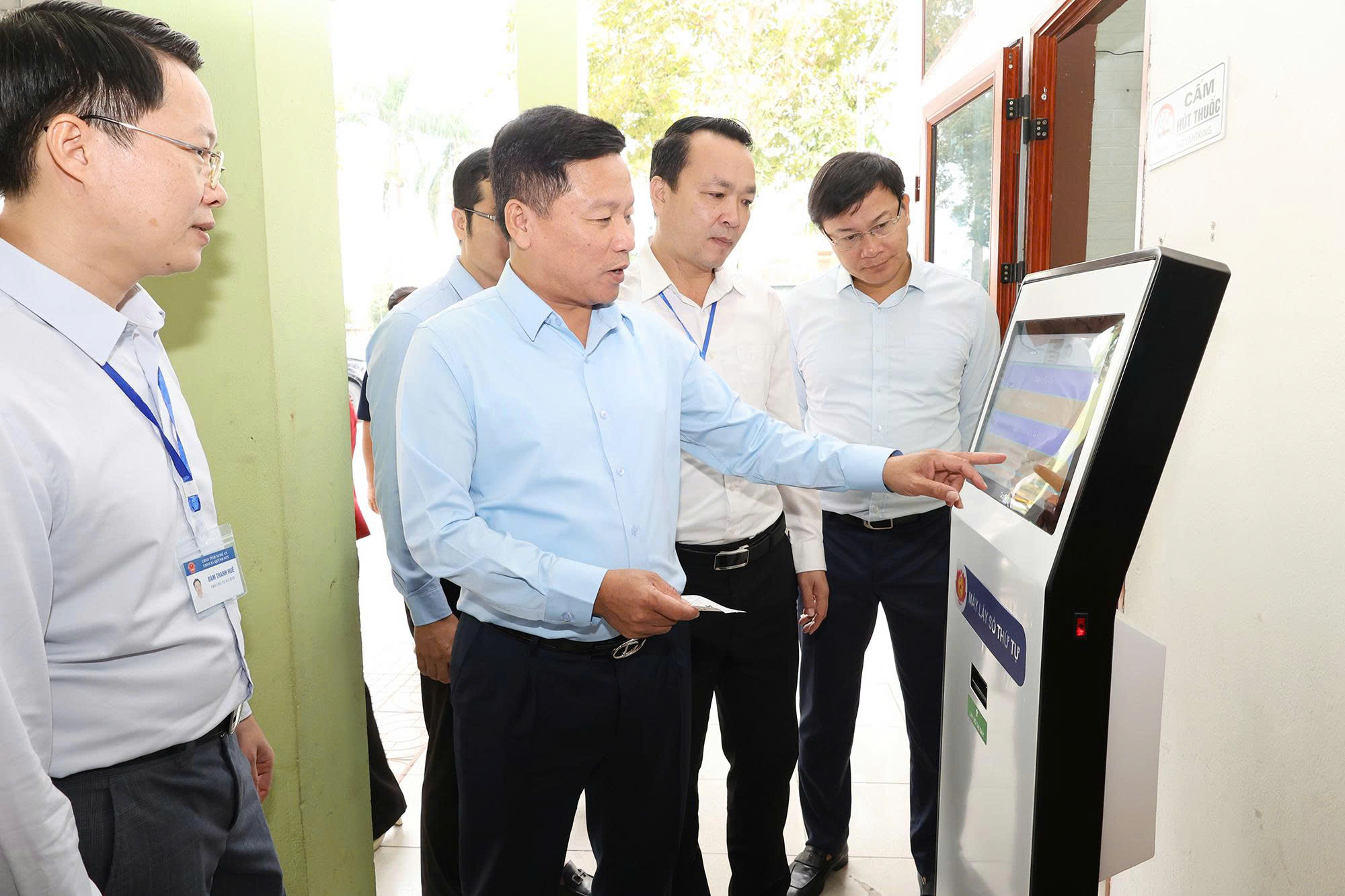 Ngày 28/10, Phó Chủ tịch UBND tỉnh Nghệ An Hoàng Phú Hiền đến kiểm tra việc vận hành và chất lượng phục vụ Link Đăng Nhập PG88 Chính Thức 2026 và PG88 Link Dễ Nhớ Pg88.com tại Trung tâm phục vụ hành chính công xã Quỳnh Sơn