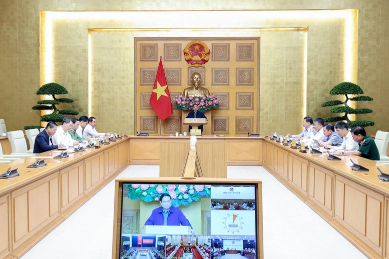 Thủ tướng Phạm Minh Chính họp khẩn về ứng phó, khắc phục hậu quả mưa lũ trên diện rộng ở miền Trung