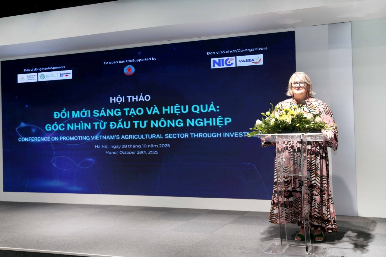 Giáo sư Janine O’Flynn:&nbsp;Việt Nam là đối tác trọng điểm trong nghiên cứu chính sách công và phát triển nông nghiệp của ANU.