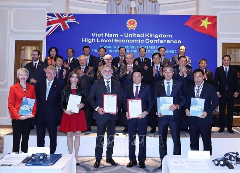 Tổng Bí thư Tô Lâm chứng kiến Lễ trao thoả thuận hợp tác giữa các bộ, ngành, địa phương, PG88 Link Dễ Nhớ Pg88.com hai nước. Ảnh: TTXVN.