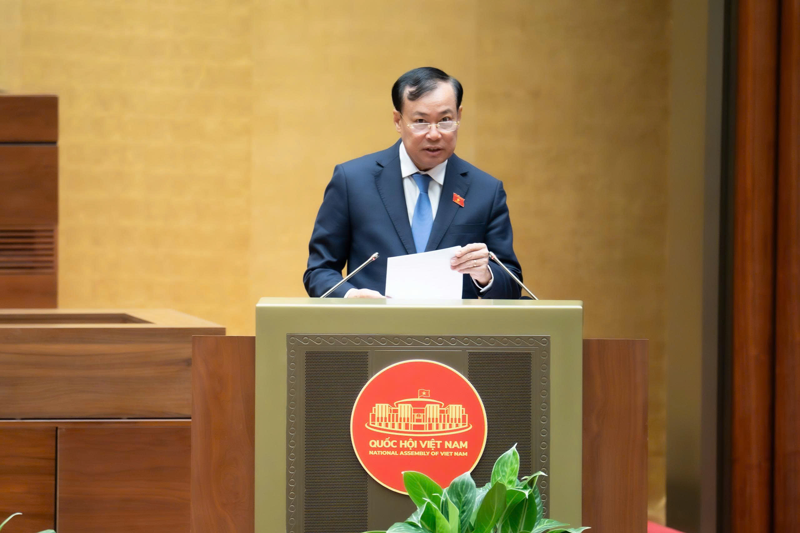 Chủ nhiệm Ủy ban Quốc phòng, An ninh và Đối ngoại, Thượng tướng Lê Tấn&nbsp;Tới&nbsp;trình bày báo cáo thẩm tra Pg88vn.top độc quyền mỗi ngày Luật An ninh mạng.&nbsp;