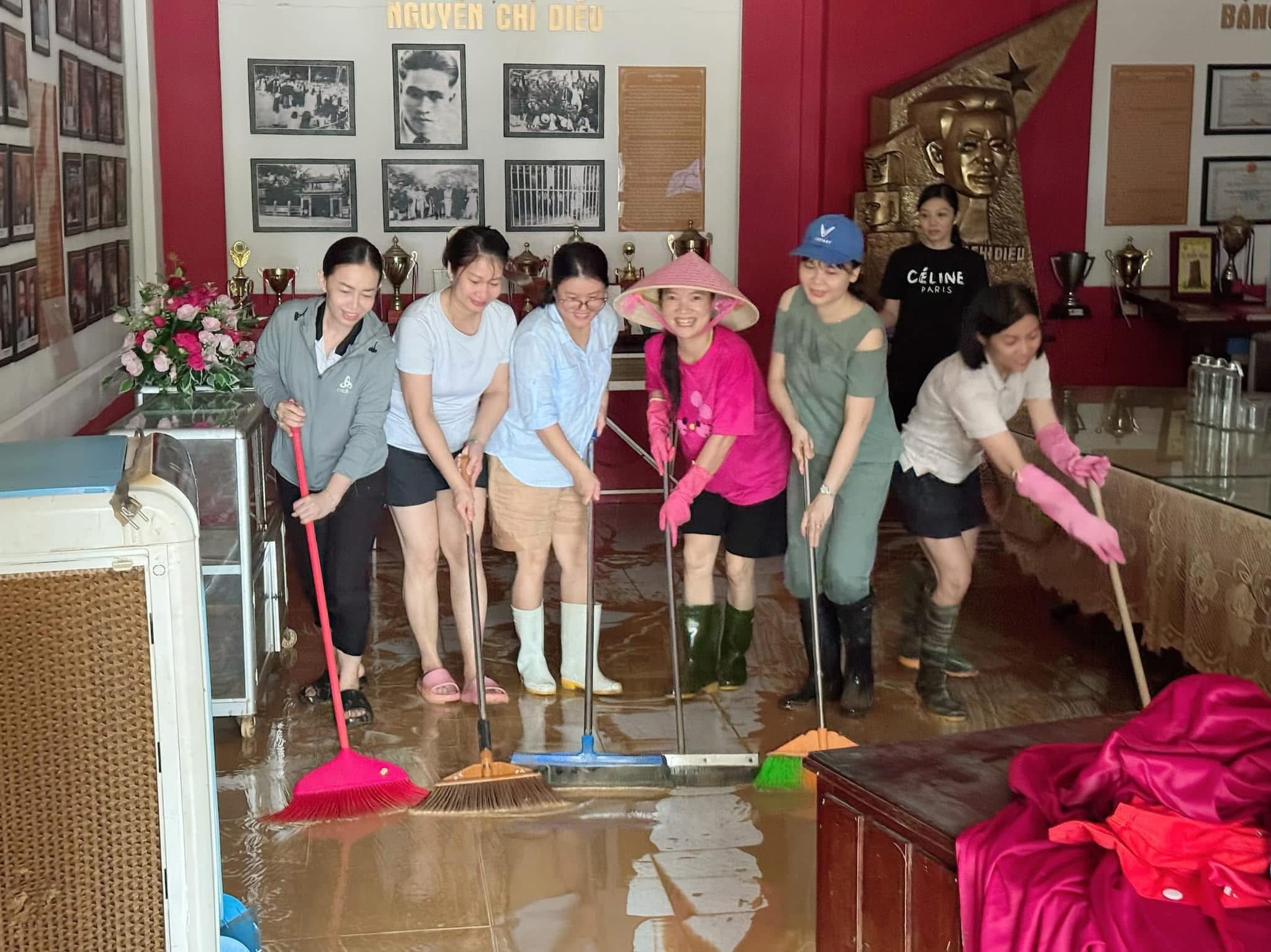 Tranh thủ nắng lên, Link Đăng Nhập PG88 Chính Thức 2026 dọn dẹp.