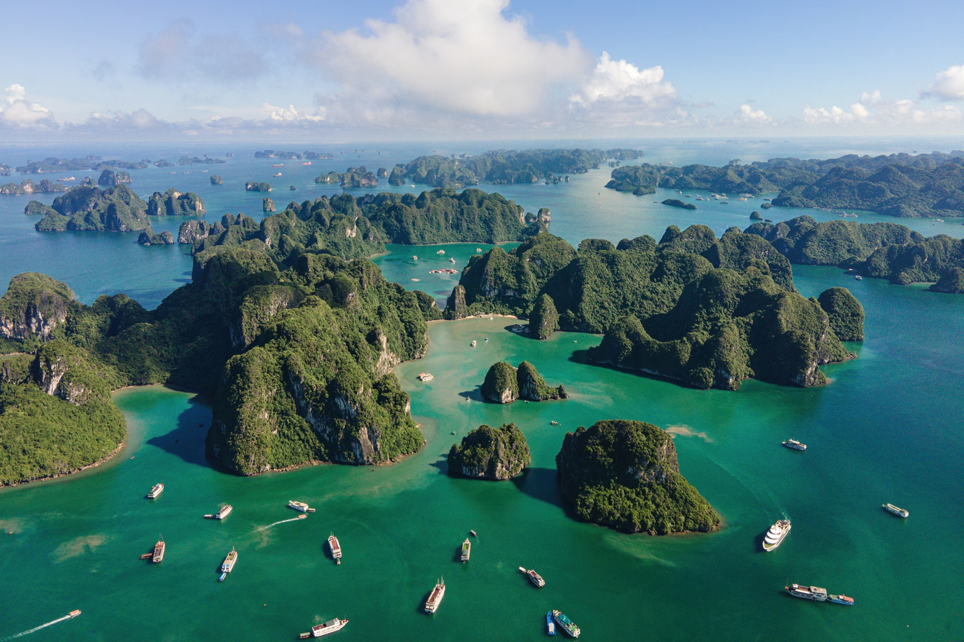 Tạp chí National Geographic Traveller đề cập đến Cát Bà trong bài viết 