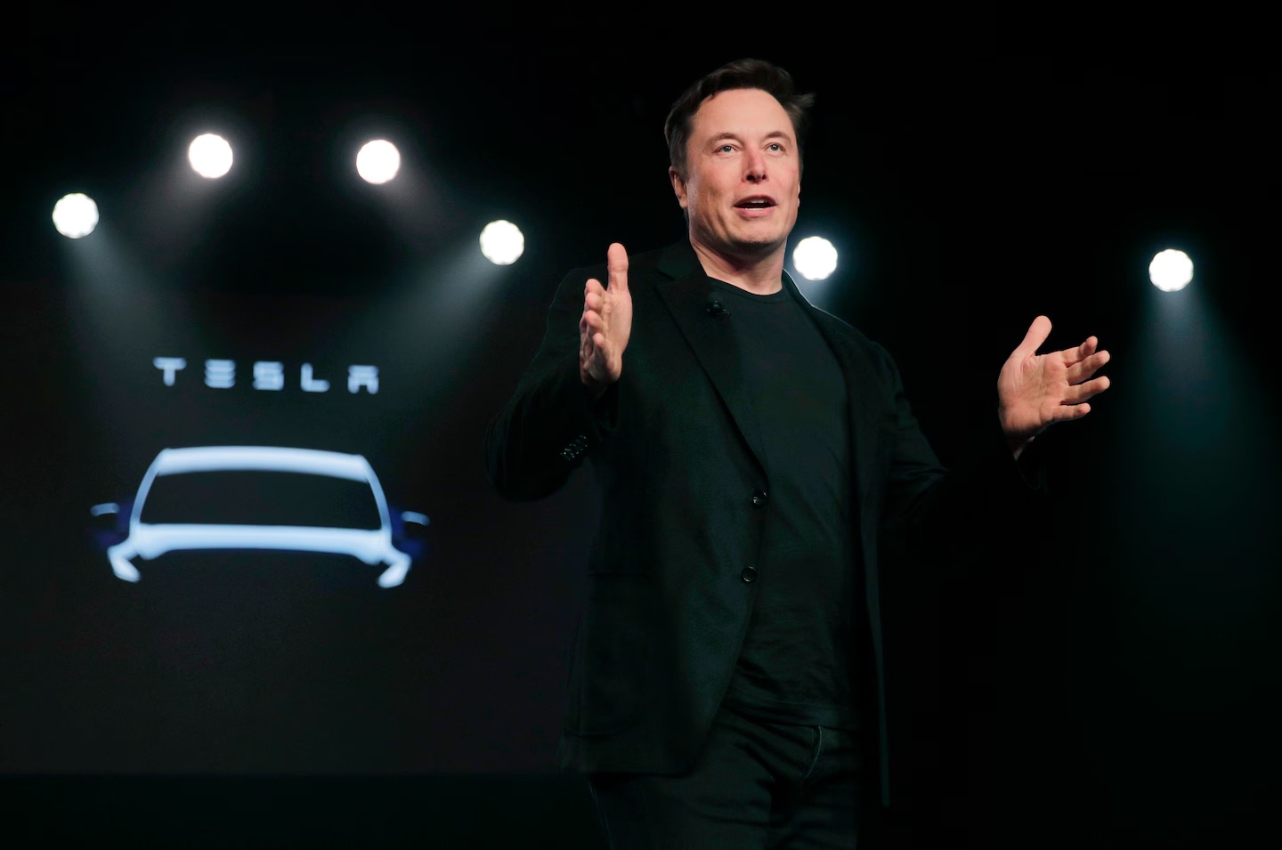 Elon Musk công bố kế hoạch xây nhà máy chip AI khổng lồ cho Tesla