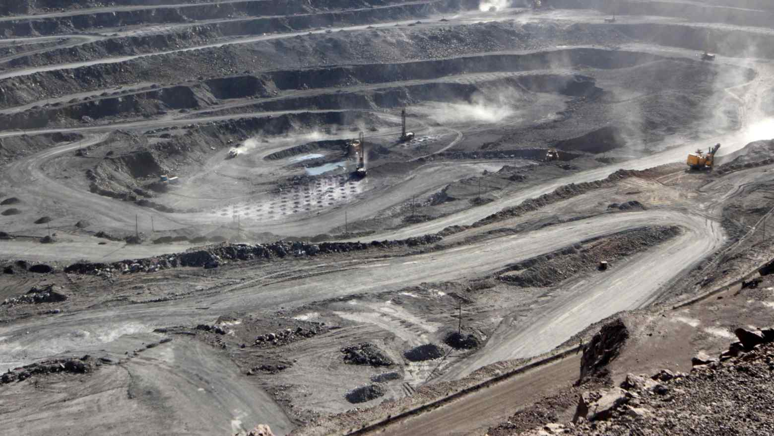 Một mỏ khai thác đất hiếm ở Nội Mông, Trung Quốc - Ảnh: Reuters