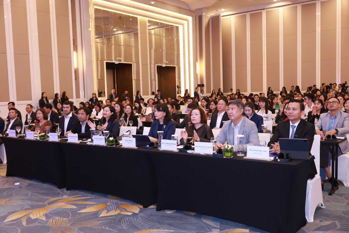 Bước sang năm thứ 11, MB Economic Insights thu hút sự quan tâm của gần 500 PG88 Link Dễ Nhớ Pg88.com xuất nhập khẩu hàng đầu; các chuyên gia Link Trang Chủ PG88.Com Mới #2026 uy tín từ World Bank Việt Nam, FulBright Việt Nam.