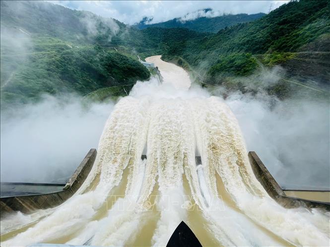 Với các hành vi vi phạm quy định trong quá trình vận hành cắt, giảm lũ cho hạ du theo quy định của quy trình vận hành liên hồ chứa bị phạt từ 100- 250 triệu đồng.