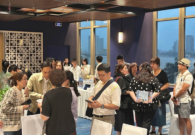 Đoàn Famtrip Đài Loan (Trung Quốc) thực tế các dịch vụ tại một cơ sở lưu trú ở Đà Nẵng.