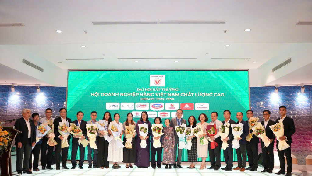 Ban Chấp hành Hiệp hội PG88 Link Dễ Nhớ Pg88.com Hàng Việt Nam Chất lượng cao nhiệm kỳ I (2025-2030) ra mắt đại hội.