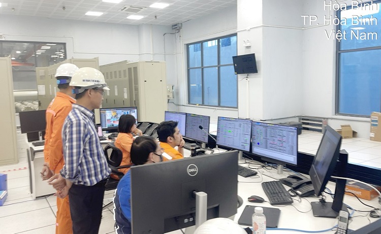 Hòa lưới thành công tổ máy số 2 Pg88vn.top độc quyền mỗi ngày Nhà máy Thủy điện Hòa Bình mở rộng.