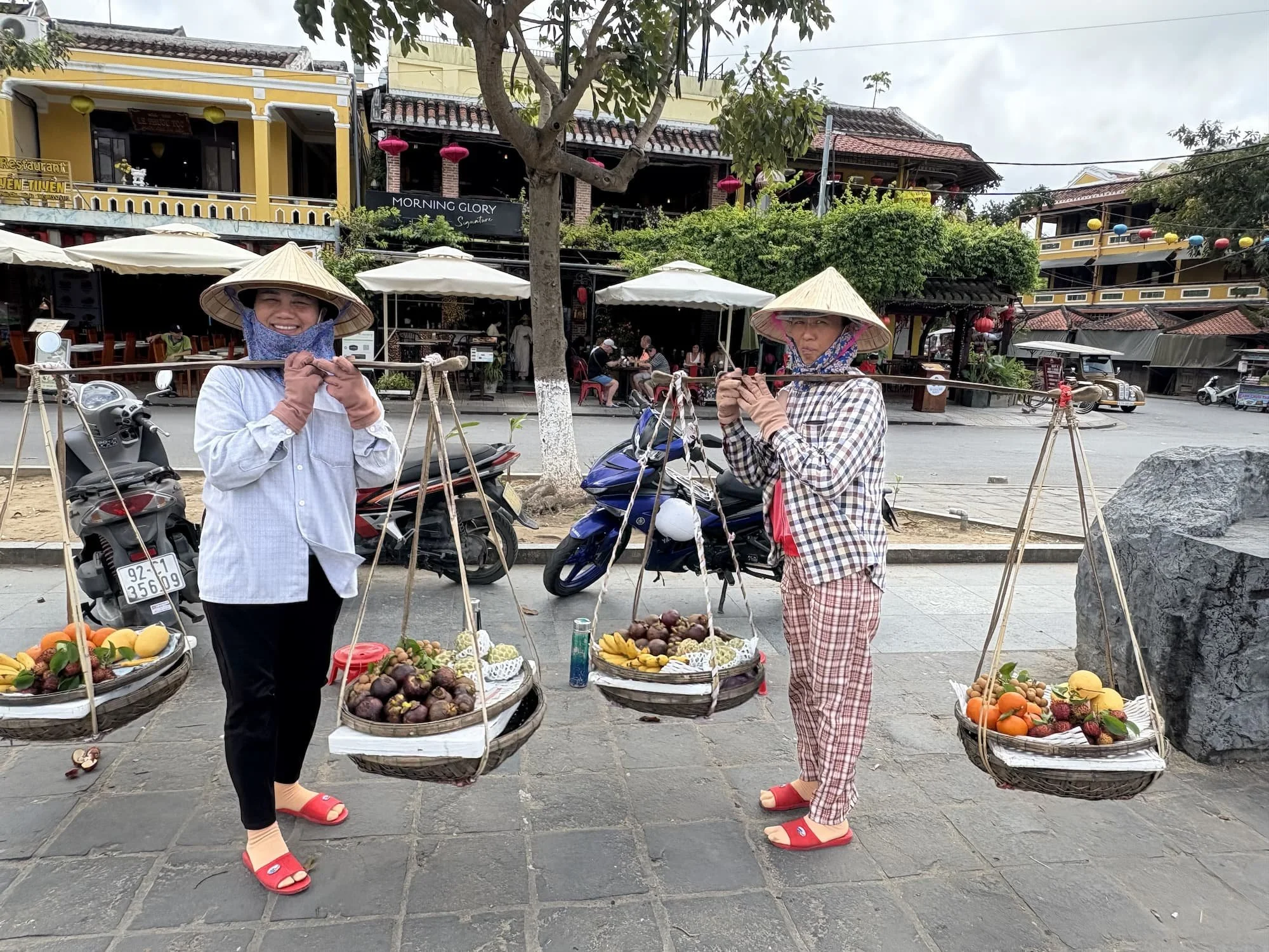 Không chỉ dừng lại trong căn bếp, sự tò mò ẩm thực của du khách Việt còn mở rộng ra các hoạt động trải nghiệm văn hóa địa phương.&nbsp;