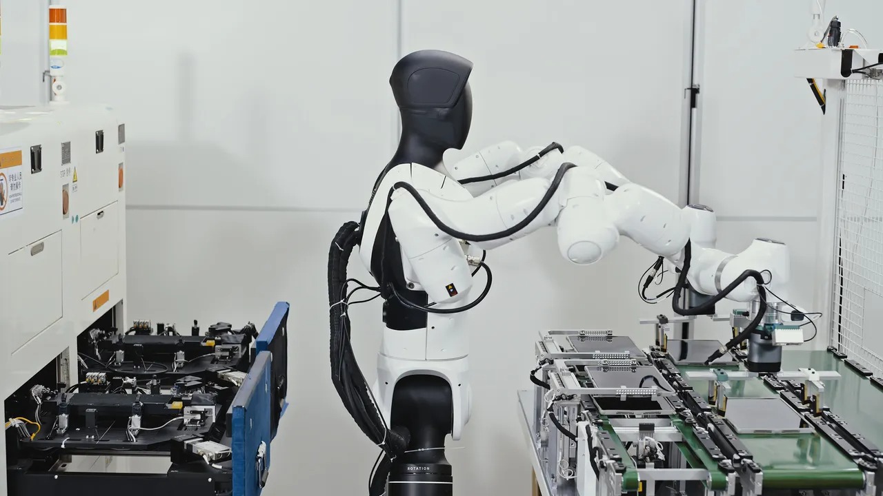 AgiBot G2 đang hoạt động.