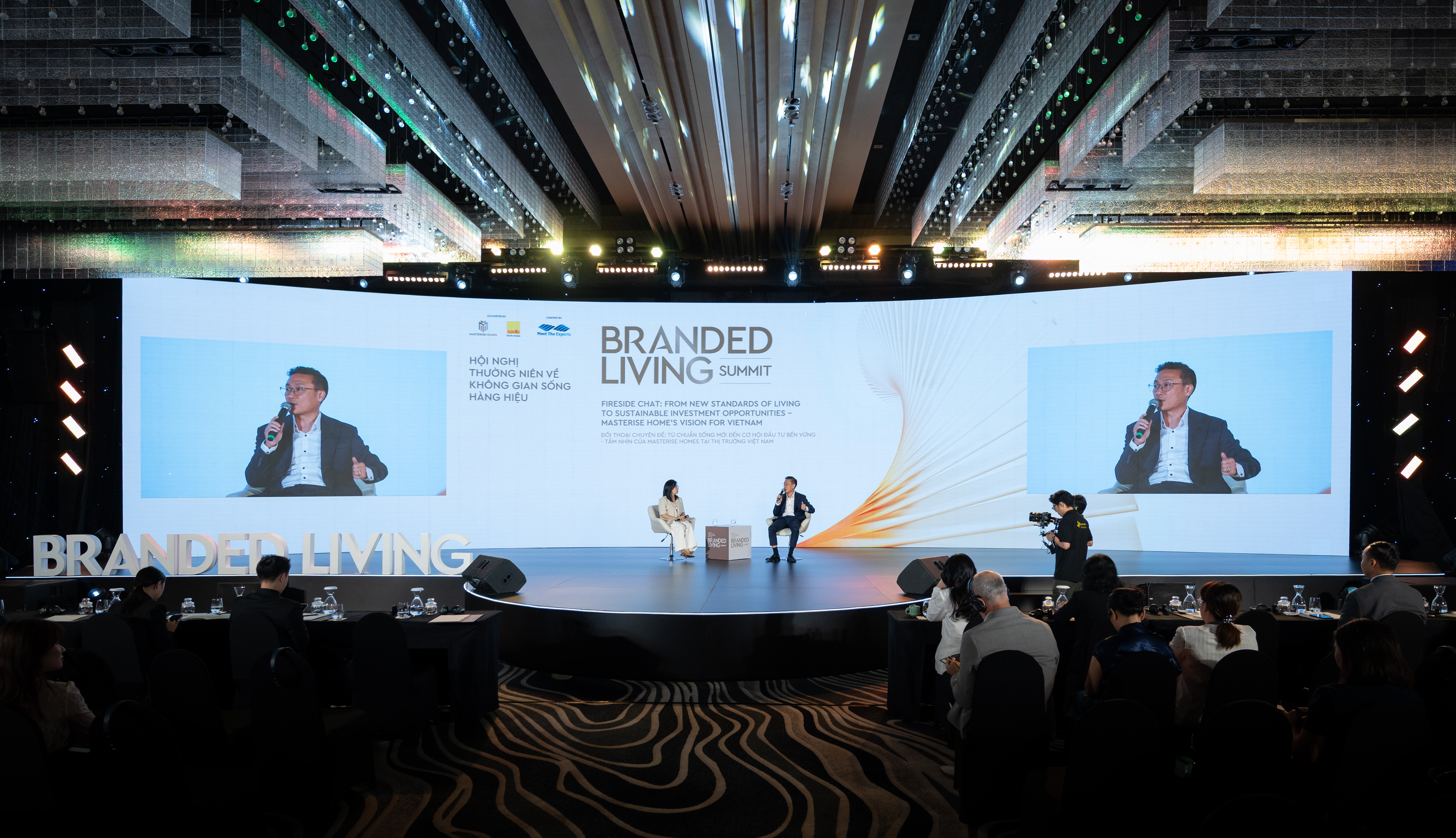 Ông Lê Quốc Hưng - Phó Tổng Giám đốc Phát triển PG88 Uy Tín Số 1 Việt Nam, Masterise Group trao đổi tại sự kiện.