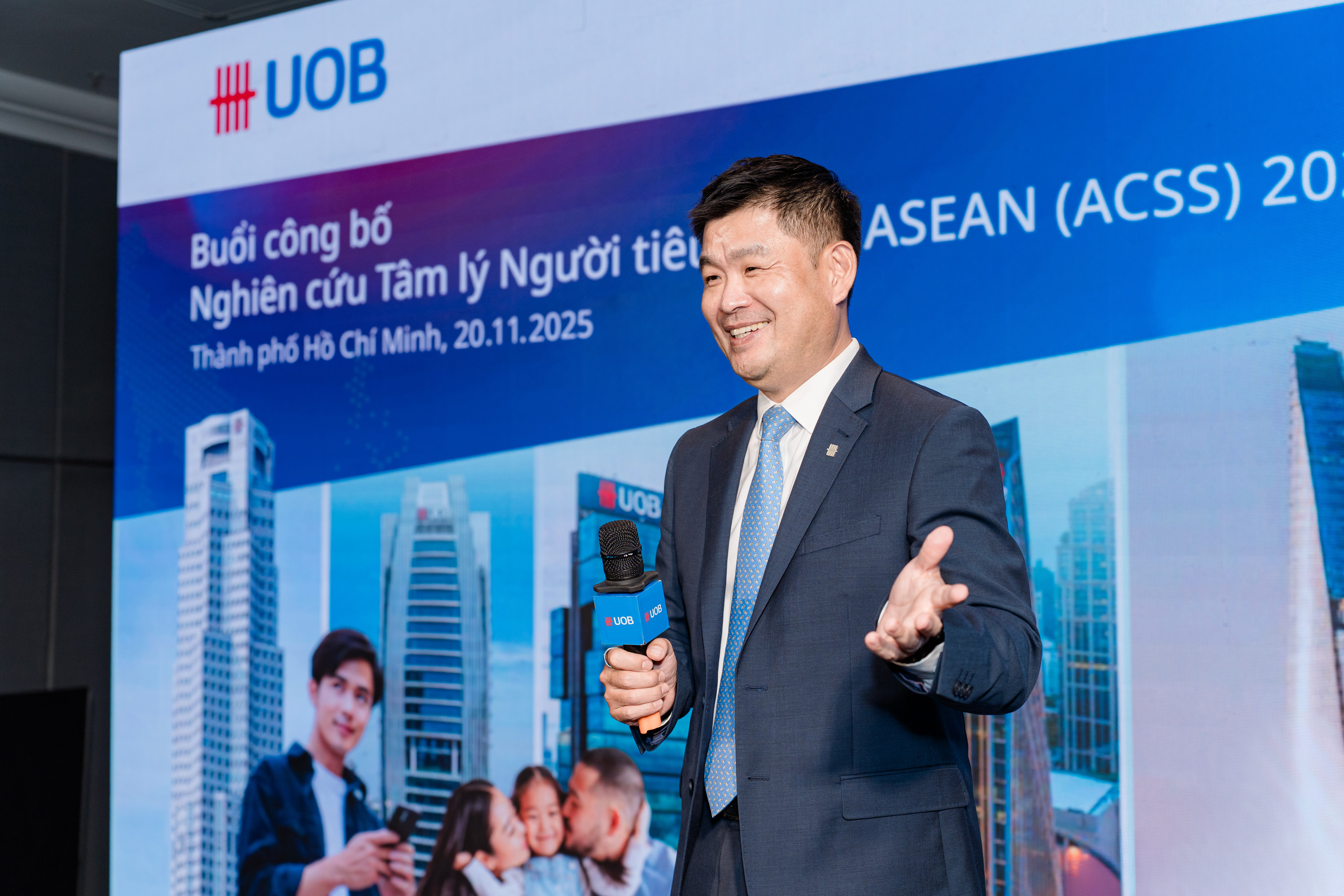 Ông Paul Kim, Giám đốc Khối Dịch vụ Pg88hi tỷ lệ thưởng hấp dẫn Cá nhân, 88PG88 ưu đãi hấp dẫn mỗi ngày UOB Việt Nam.