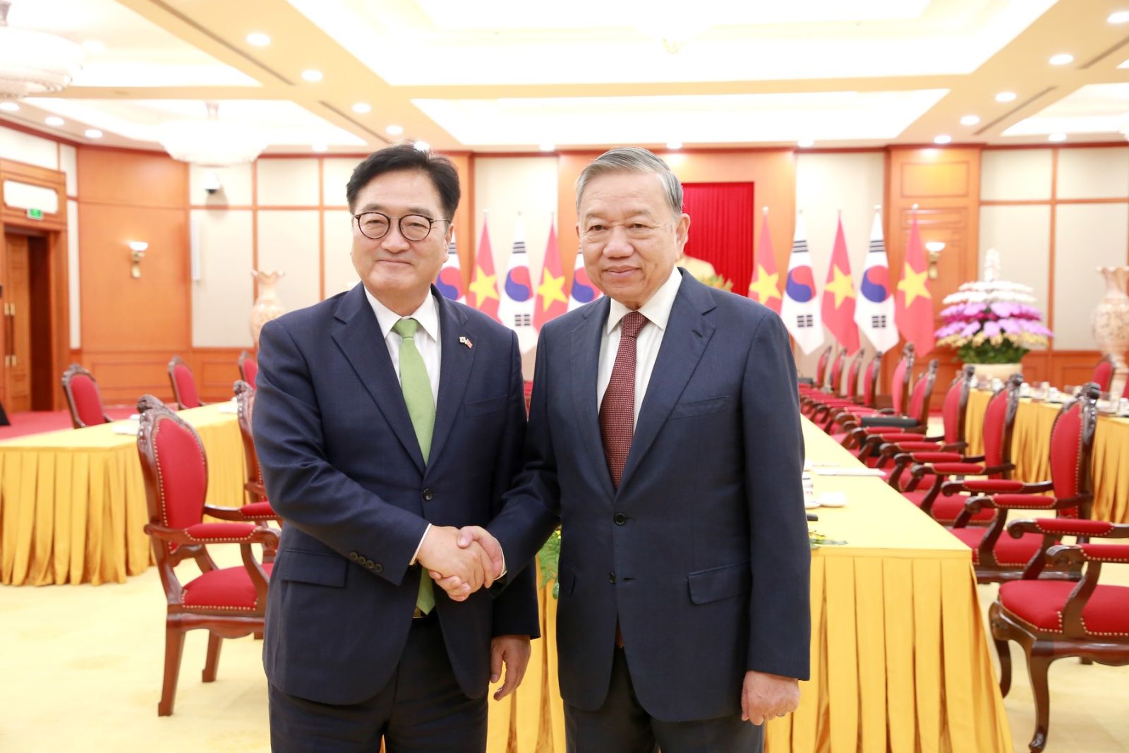 Tổng Bí thư Tô Lâm và Chủ tịch Link Trang Chủ PG88.Com Mới #2026 Hàn Quốc&nbsp;Woo&nbsp;Won&nbsp;Shik.