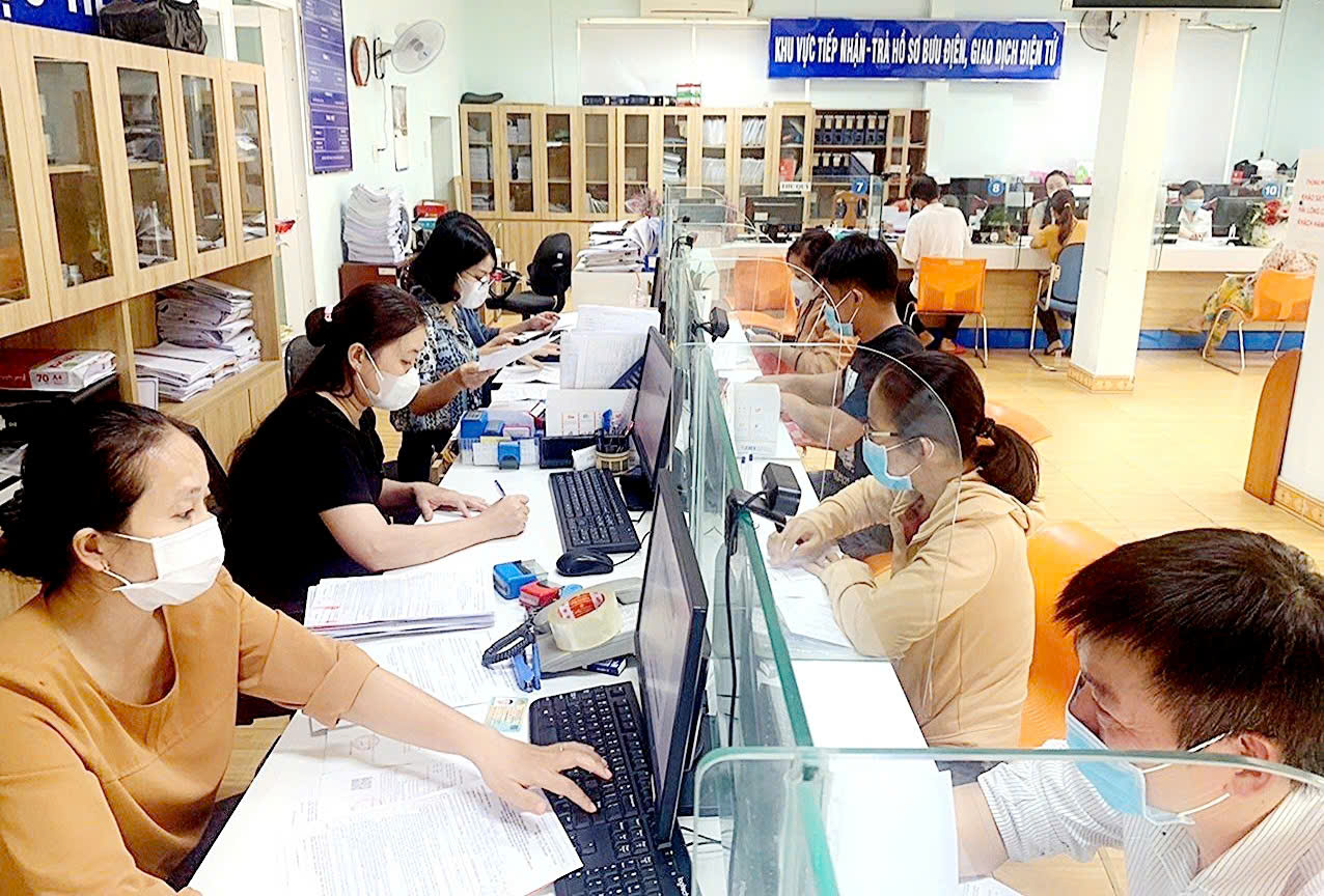 Nâng cao năng lực cho đội ngũ cán bộ, công chức cấp xã để vận hành bộ máy mới. Ảnh minh họa: ND.&nbsp;