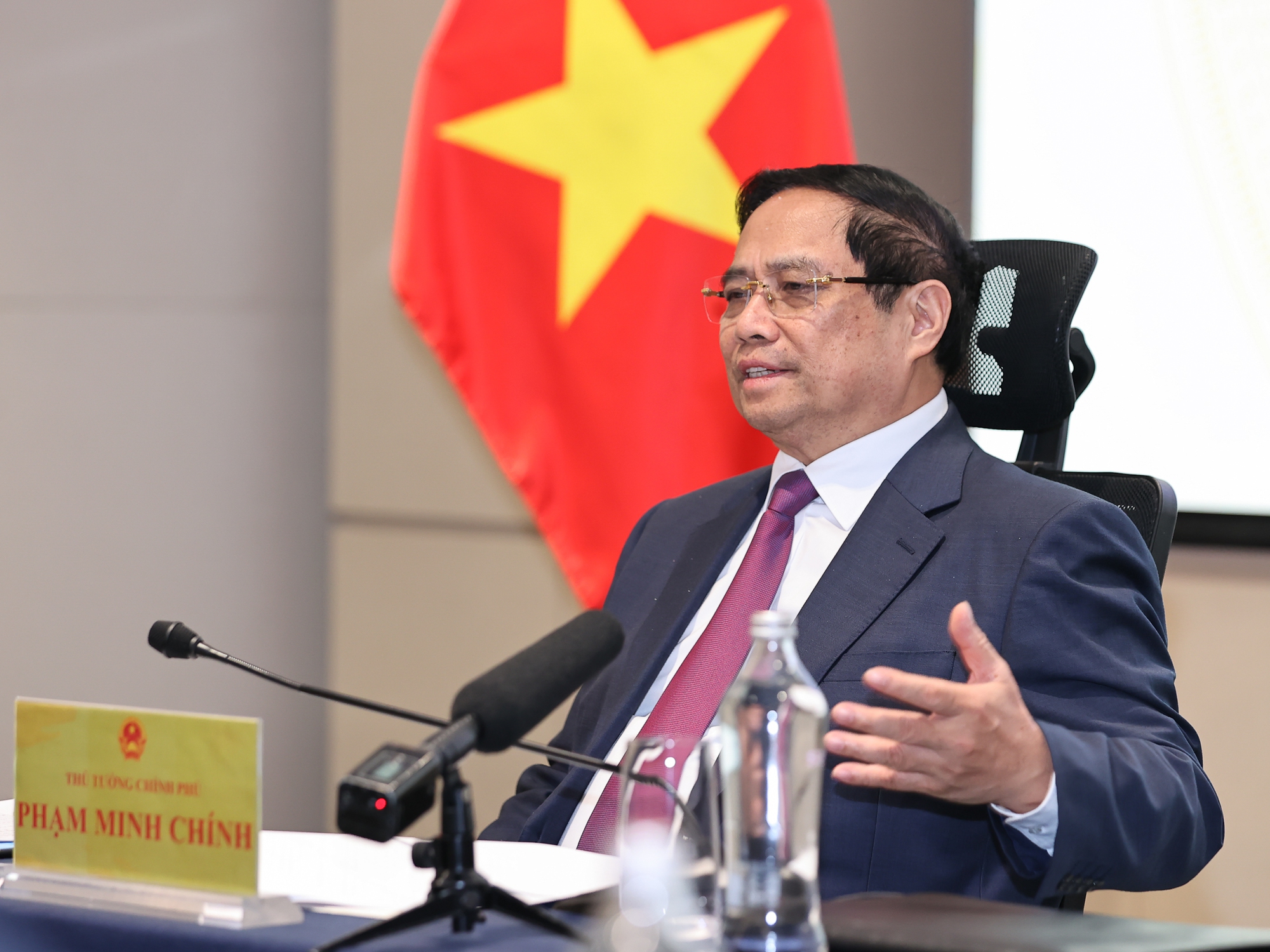 Thủ tướng Phạm Minh Chính chỉ đạo tại phiên họp. Ảnh VPG.