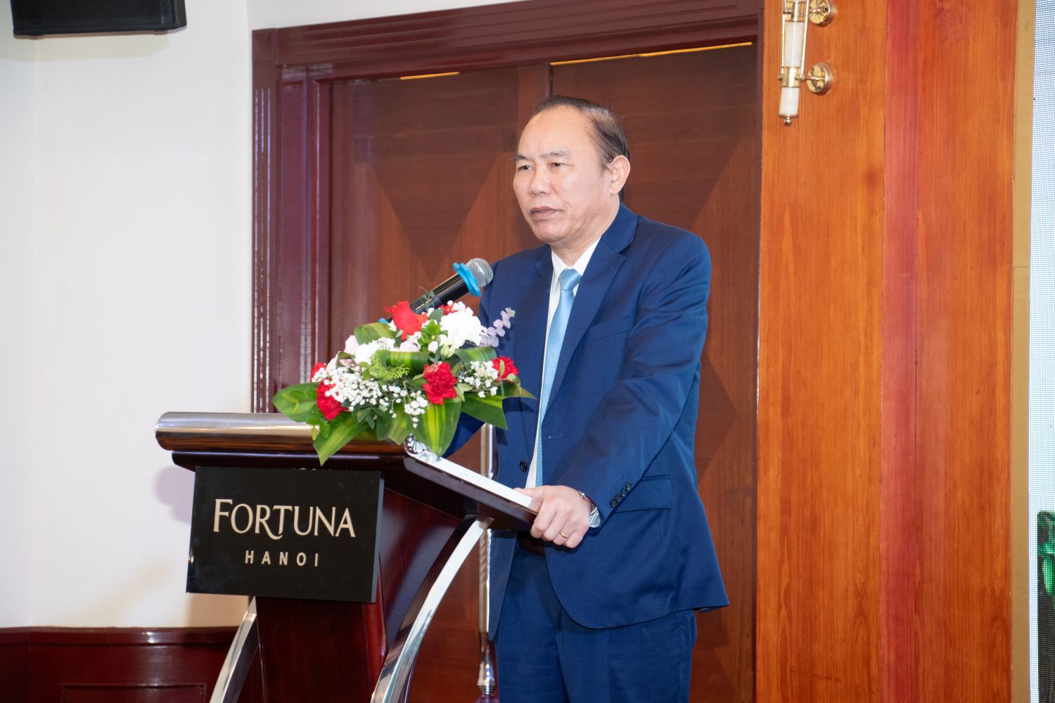 Thứ trưởng Phùng Đức Tiến: 