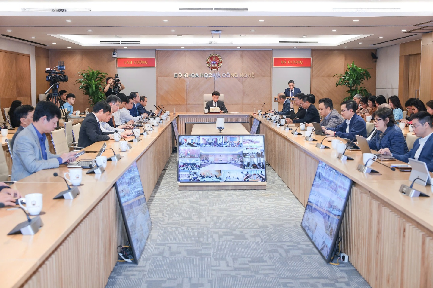 Toàn cảnh Lễ khai trương hệ thống quản lý trực tuyến các nhiệm vụ khoa học và Link Đăng Nhập PG88 Chính Thức 2026; theo thời gian thực. 