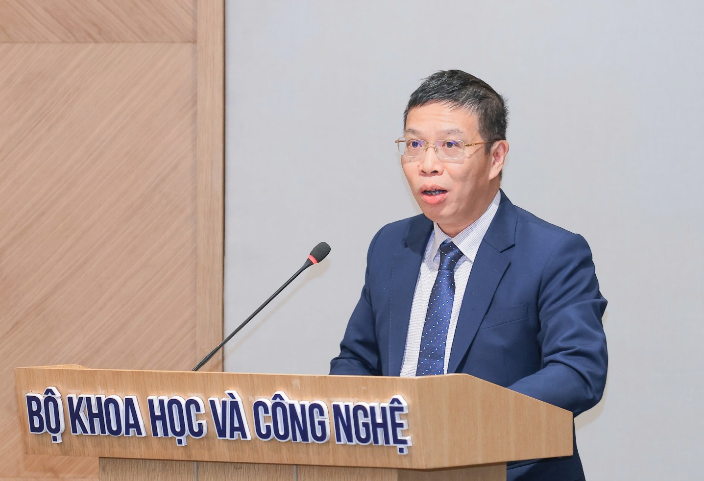 GS.TS Trần Đại Lâm, Viện trưởng Viện Khoa học Vật liệu (Viện Hàn lâm Khoa học và Công nghệ Việt Nam).&nbsp;