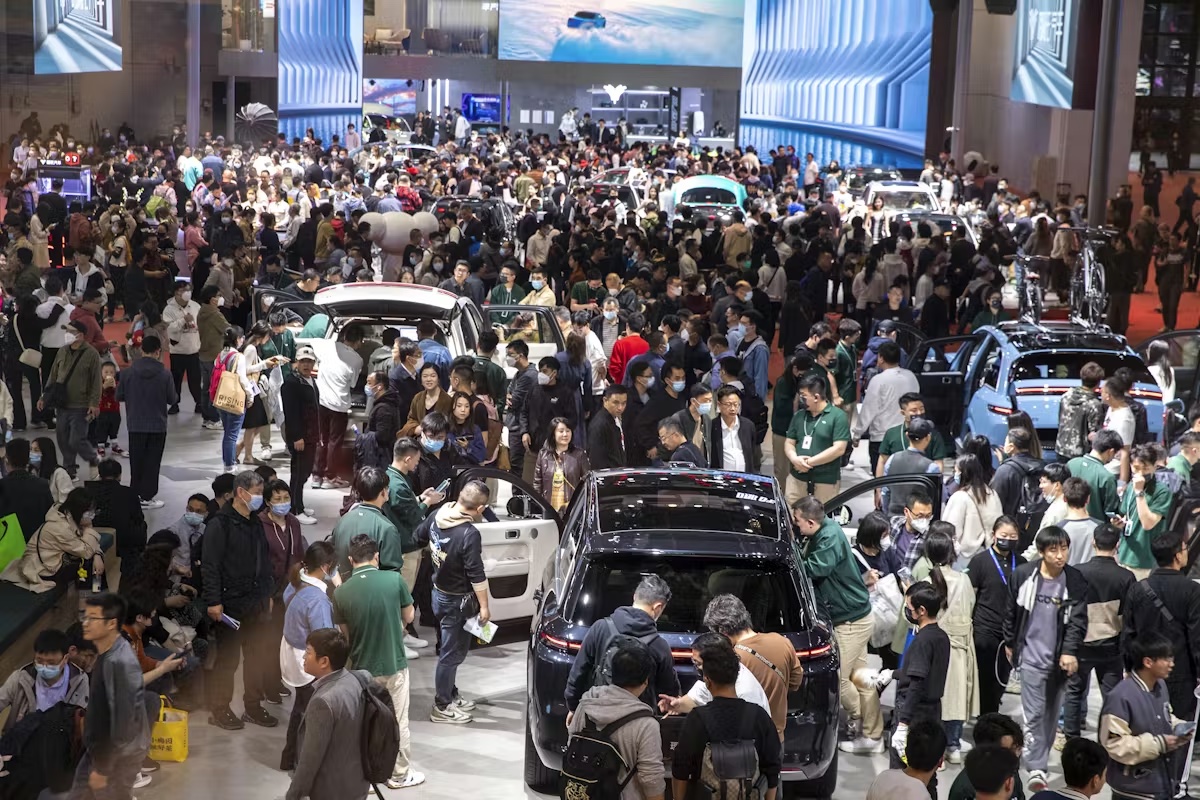 <i>Bộ Công an Trung Quốc vừa công bố Dự thảo sửa đổi các thông số kỹ thuật an toàn cho việc vận hành xe cơ giới, bổ sung các yêu cầu mới đối với xe ô tô chở khách. Ảnh minh hoạ: TheInfo</i>