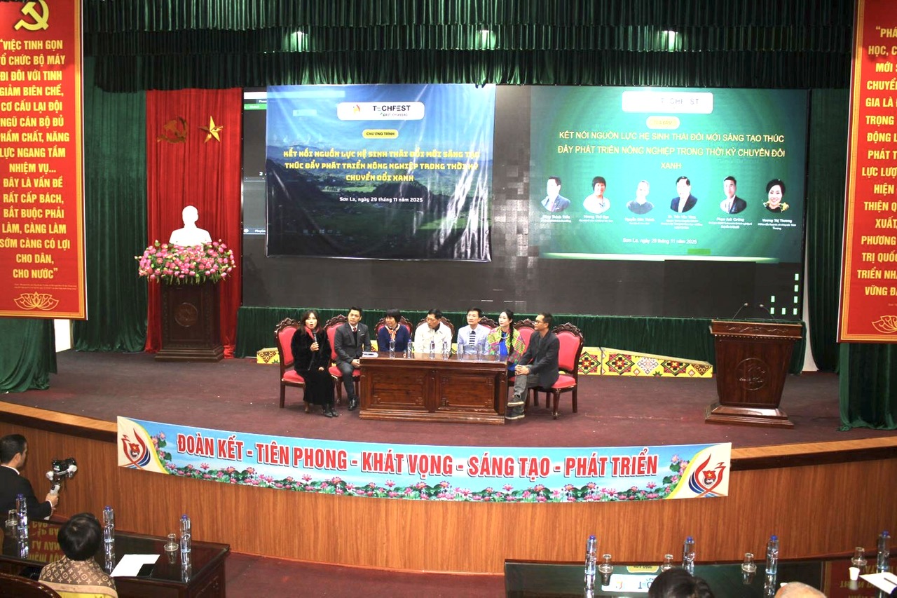 Tọa đàm “Kết nối nguồn lực hệ sinh thái đổi mới sáng tạo thúc đẩy PG88 hơn 2,1 triệu thành viên nông nghiệp trong thời kỳ chuyển đổi xanh”. Ảnh: Chu Khôi.