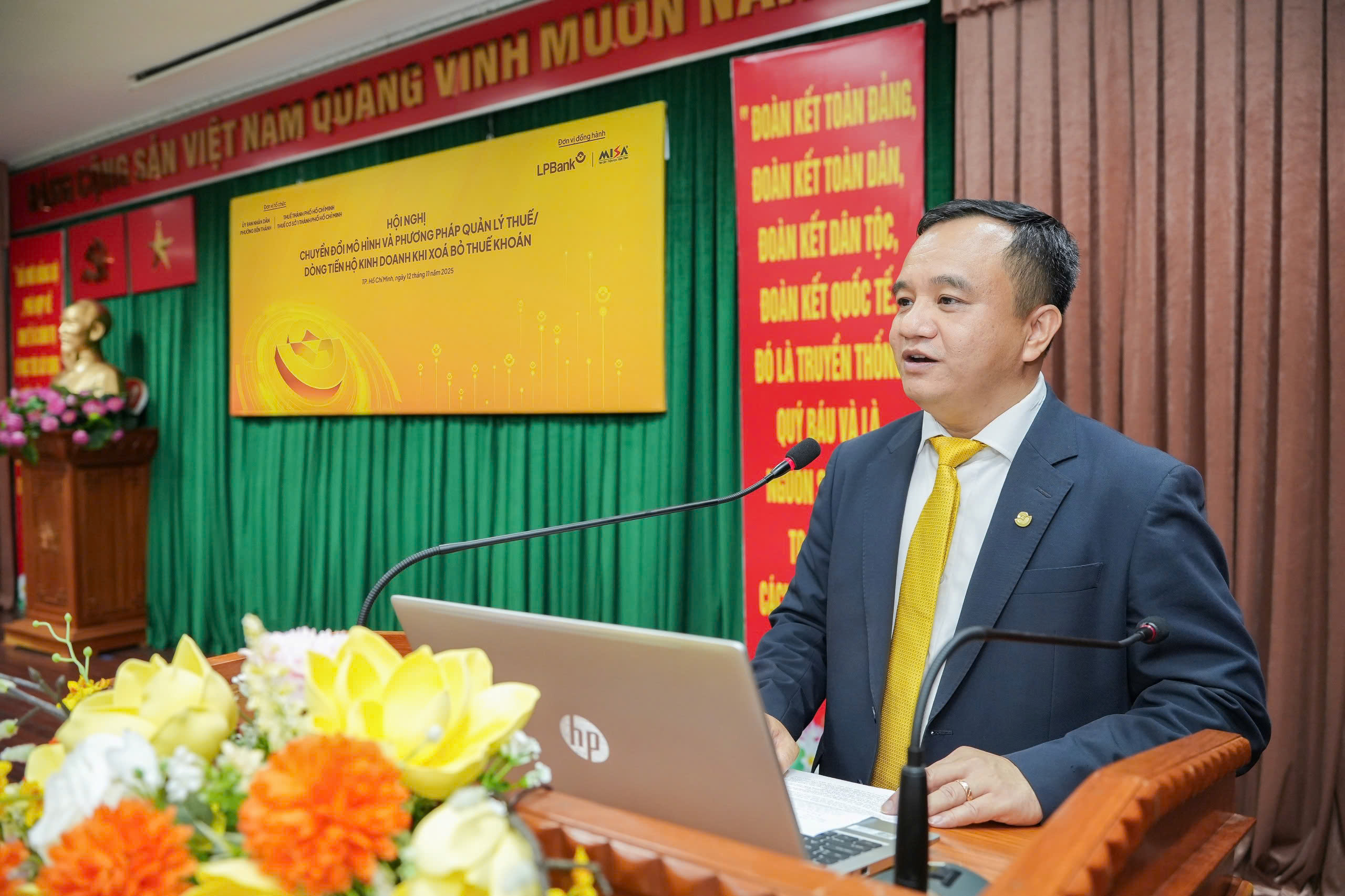 Ông Đặng Công Hoàn – Phó Tổng giám đốc kiêm Giám đốc 88PG88 ưu đãi hấp dẫn mỗi ngày Bán lẻ LPBank phát biểu tại sự kiện.